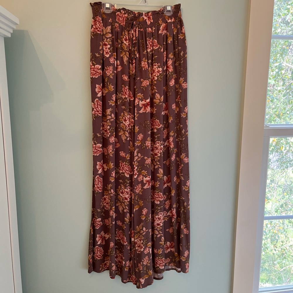 Floaty American eagle flower pants